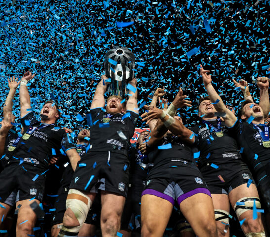 The Glasgow Warriors lift the trophy and celebrate as URC Champions 22/6/2024