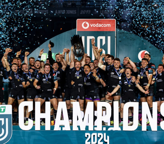 The Glasgow Warriors lift the trophy and celebrate as URC Champions 22/6/2024